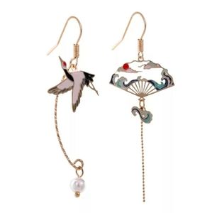 NEW Asymmetric Drop Fan Crane Chain Gold Earrings